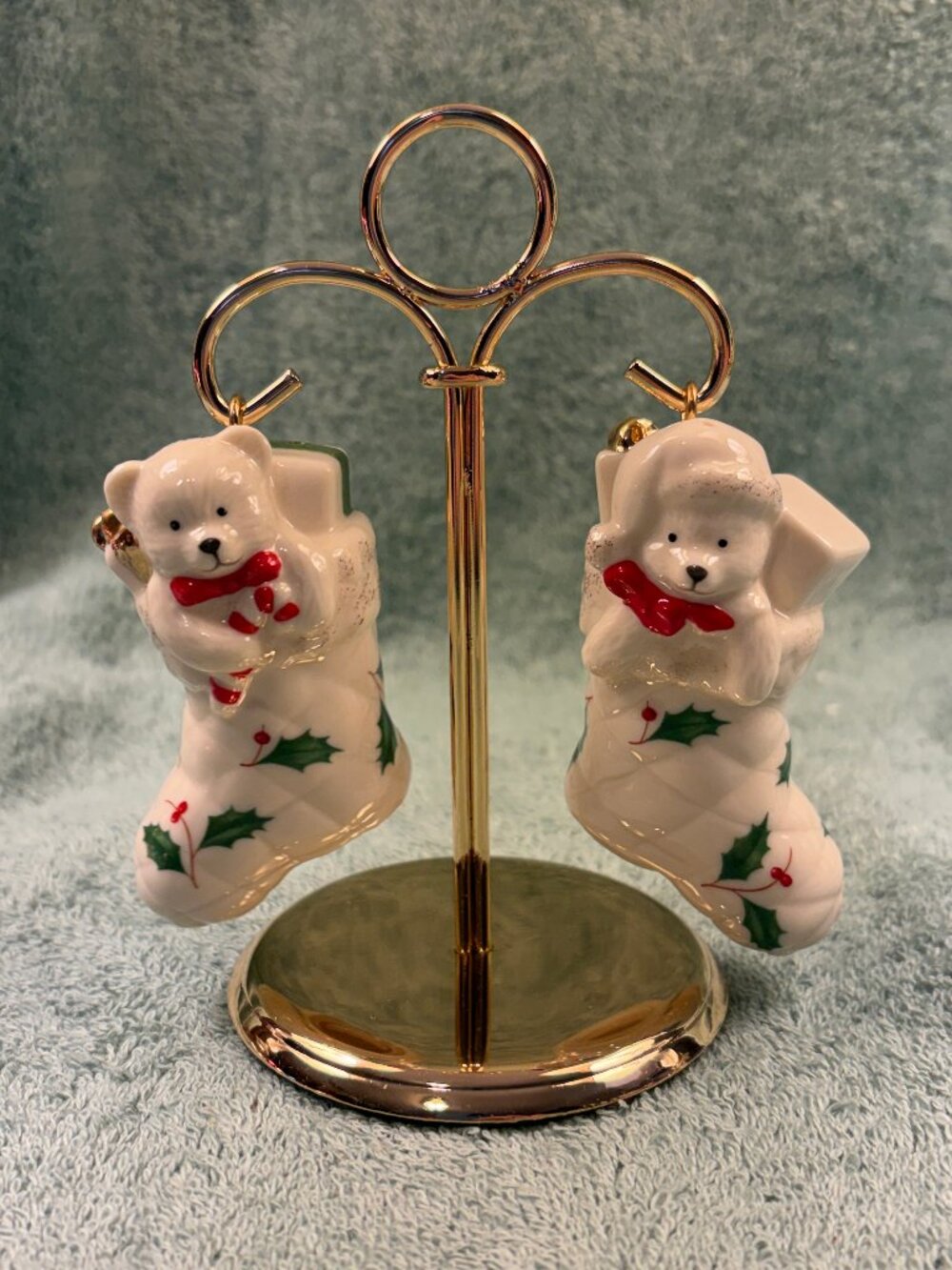 Lenox Holiday Stocking Salt & Pepper Shakers Teddy Bear Ivory China Gold Stand N